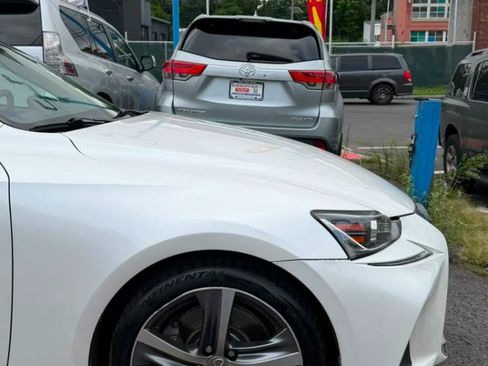 Used 2017 Lexus IS 300 AWD image 17