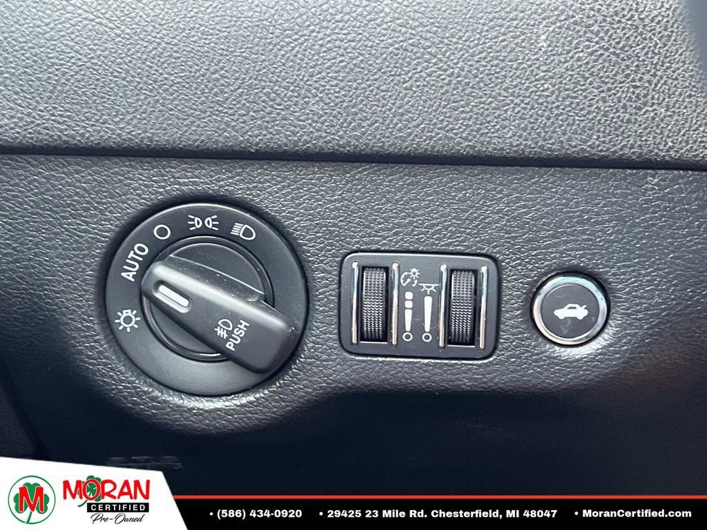 Used 2023 Dodge Charger SXT w/ Blacktop Package AWD/4WD image 25
