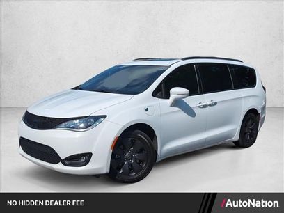 Used 2020 Chrysler Pacifica Limited w/ S Appearance Package
