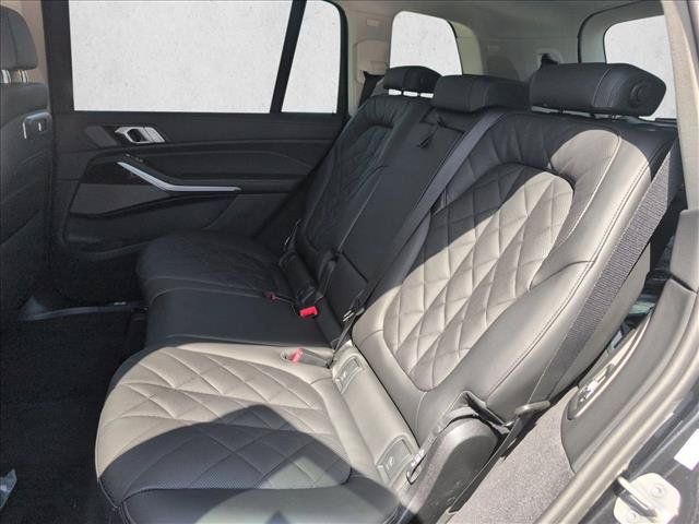 Used 2026 BMW X7 xDrive40i w/ Premium Package AWD/4WD image 15