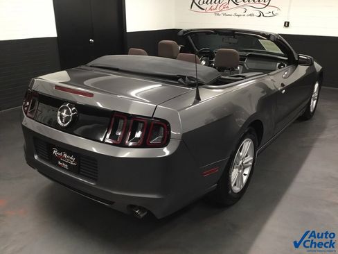 Used 2014 Ford Mustang Convertible image 11