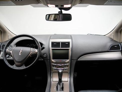Used 2013 Lincoln MKX AWD image 25