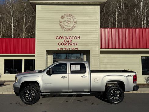 Used 2013 GMC Sierra 2500 SLT w/ Snow Plow Prep Package image 3