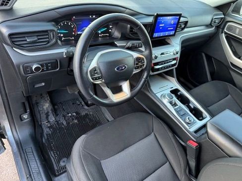 Certified 2023 Ford Explorer XLT image 16