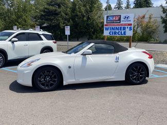 Used 2016 Nissan 370Z Roadster video 2