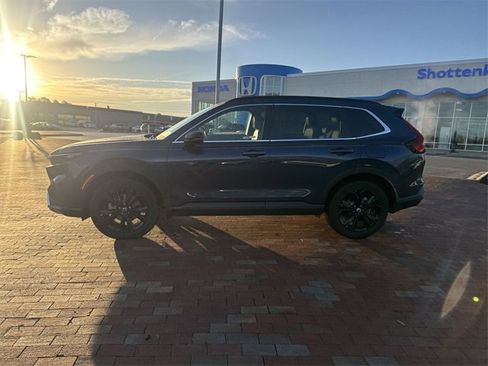 Certified 2025 Honda CR-V Sport Touring image 3