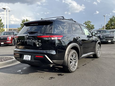 New 2026 Nissan Pathfinder SV AWD/4WD image 3
