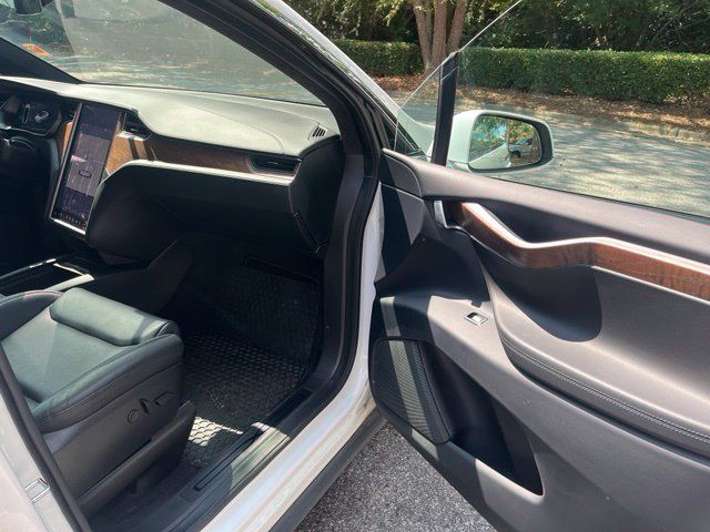 Used 2020 Tesla Model X Long Range AWD/4WD image 10