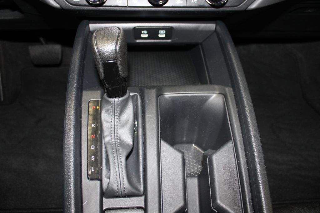 Certified 2025 Honda Accord SE image 16
