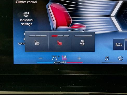 Used 2024 BMW X7 xDrive40i w/ Premium Package image 26