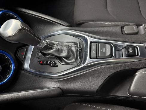 Used 2020 Chevrolet Camaro LT RWD image 29