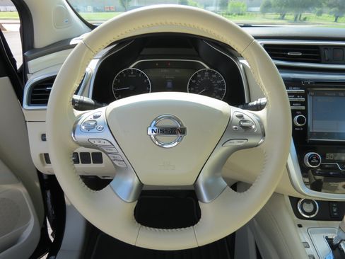 Used 2016 Nissan Murano SL w/ SL Technology Package FWD image 13