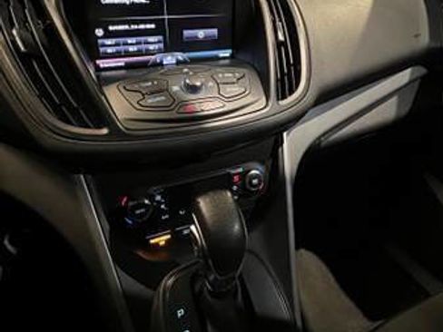 Used 2015 Ford Escape SE w/ Equipment Group 201A image 11