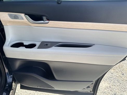 Used 2024 Hyundai Palisade Limited image 23