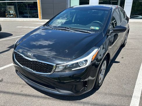 Used 2018 Kia Forte LX FWD image 2