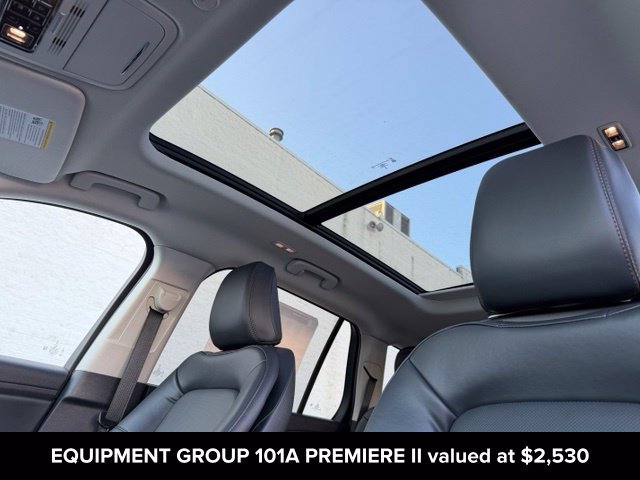 New 2027 Lincoln Aviator AWD image 3