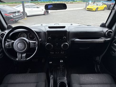 Used 2011 Jeep Wrangler Unlimited Sport AWD/4WD image 23