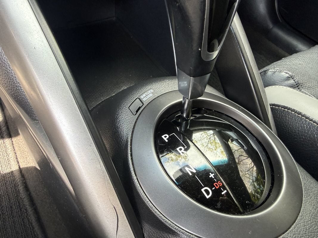 Used 2016 Hyundai Veloster Turbo FWD image 18