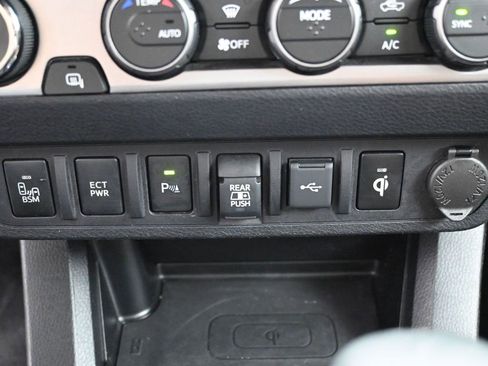 Certified 2020 Toyota Tacoma Limited image 25