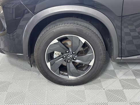 Used 2024 Nissan Rogue SV FWD image 12