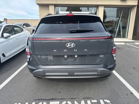 Used 2025 Hyundai Kona Limited FWD image 6