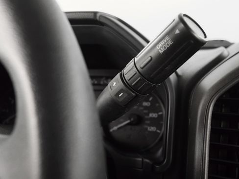 Used 2022 Ford F250 XL w/ Power Equipment Group image 18