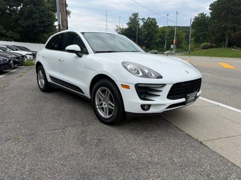 Used 2018 Porsche Macan AWD/4WD image 12
