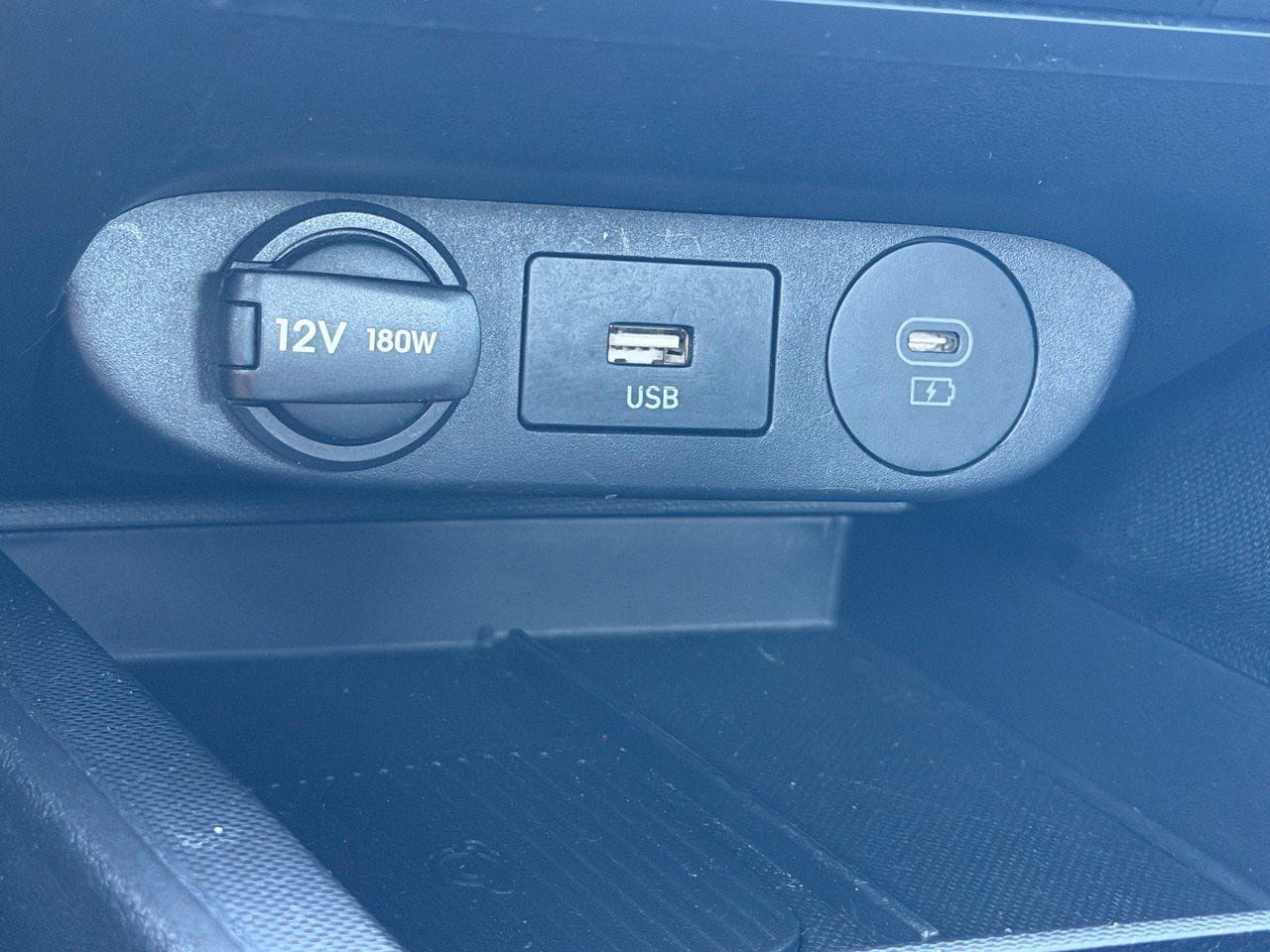 Used 2025 Hyundai Elantra SEL FWD image 16
