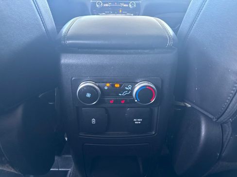 Used 2022 Ford Explorer Limited w/ Equipment Group 301A AWD/4WD image 37