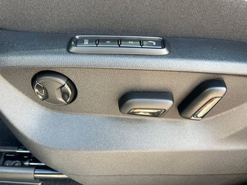 New 2026 Volkswagen Atlas Cross Sport SEL Premium R-Line image 7