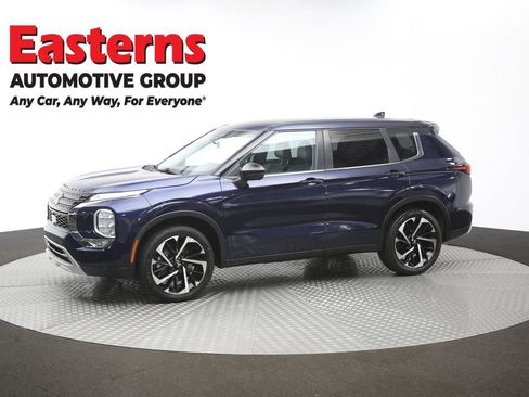 Used 2022 Mitsubishi Outlander SE AWD/4WD image 47