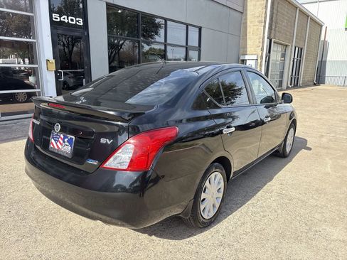 Used 2013 Nissan Versa SV image 14