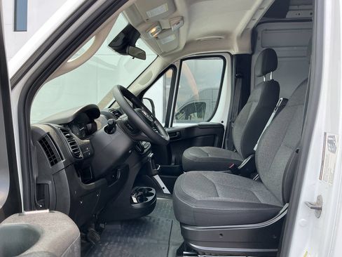 Used 2023 RAM ProMaster 2500 FWD image 13