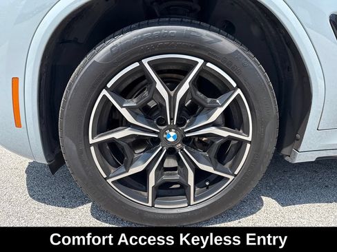 Used 2024 BMW X4 xDrive30i w/ Premium Package AWD/4WD image 11