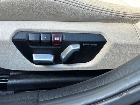 Used 2017 BMW 320i xDrive Sedan AWD/4WD image 31