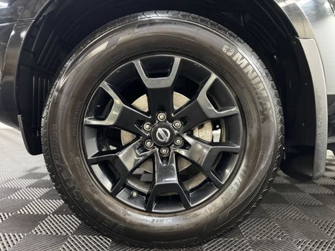 Used 2020 Nissan Frontier SV w/ Midnight Edition Floor Mats AWD/4WD image 9