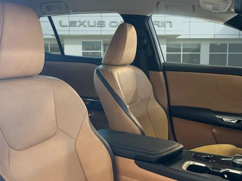 Certified 2023 Lexus RZ 450e Premium w/ Technology Package AWD/4WD image 33