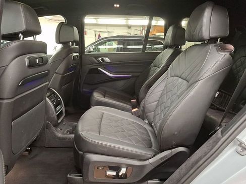 Certified 2024 BMW X7 xDrive40i w/ M Sport Package image 7