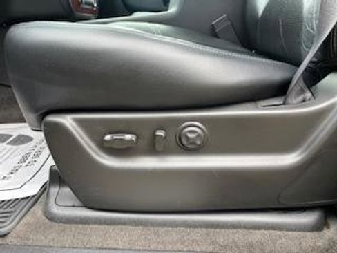 Used 2011 Chevrolet Tahoe LTZ image 27