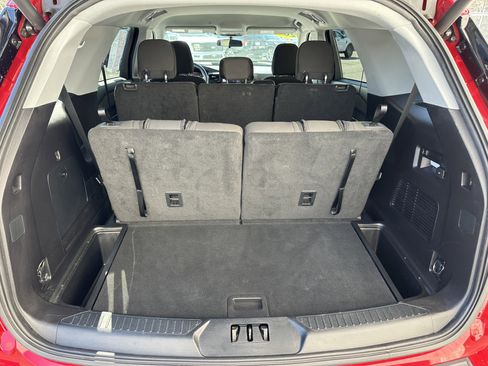 Used 2020 Ford Explorer XLT w/ Comfort Package image 7