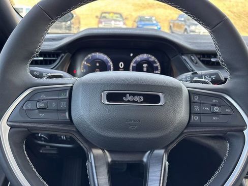 New 2026 Jeep Grand Cherokee Limited w/ Limited Altitude Package image 3