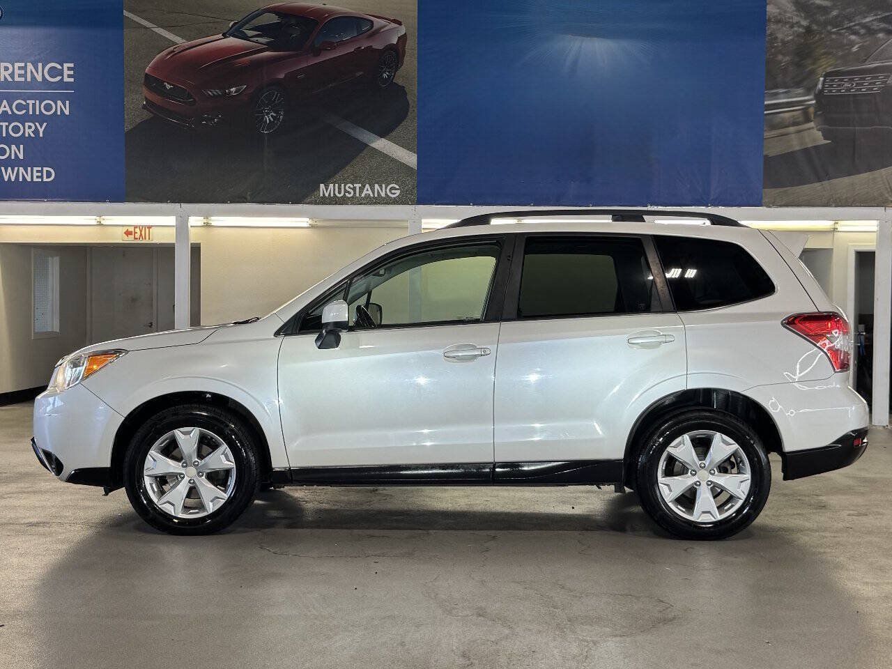 Used 2015 Subaru Forester 2.5i Limited AWD/4WD image 16