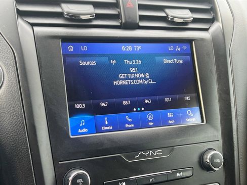 Used 2020 Ford Fusion SE w/ Equipment Group 151A image 15