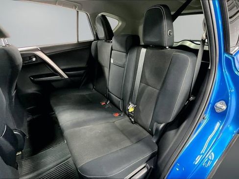 Used 2017 Toyota RAV4 XLE AWD/4WD image 21