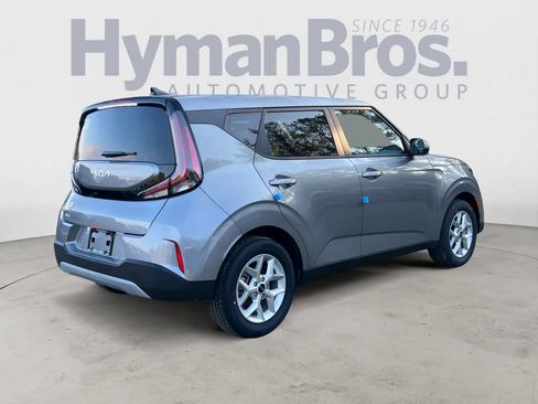 New 2025 Kia Soul LX image 3