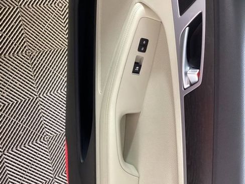 Used 2016 Hyundai Genesis 3.8 w/ Option Group 04 image 19