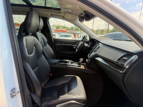Used 2018 Volvo XC90 T5 Momentum w/ Convenience Package AWD/4WD image 23