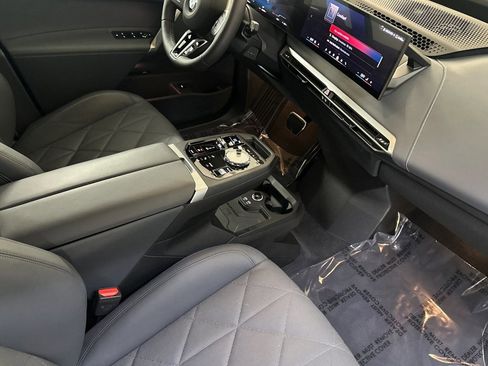 Used 2026 BMW iX M70 image 33