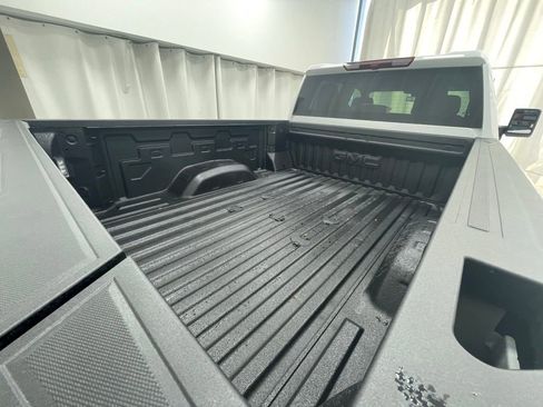 New 2026 GMC Sierra 2500 AT4 AWD/4WD image 10