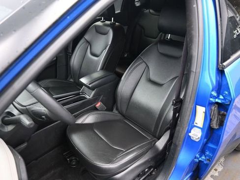 Used 2025 Jeep Compass Limited image 18